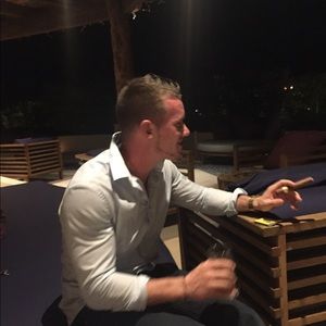 Meet your Posher, Troy